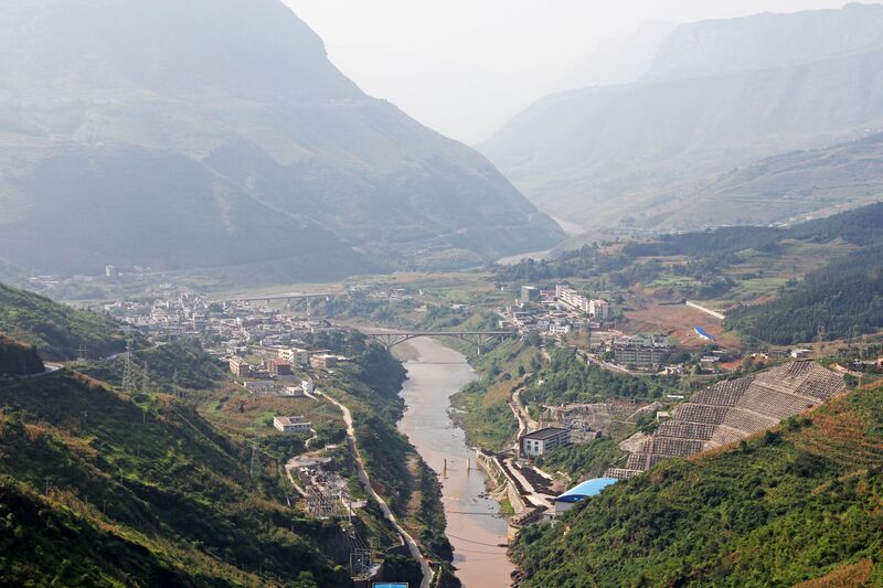File:Beipanjiang2013DugeArchBridge.jpg