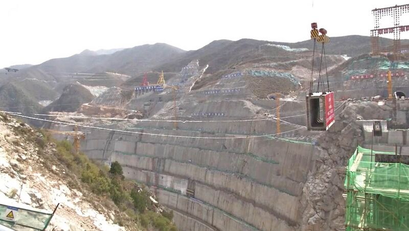 File:Jinghe Dongzhuang DamFirstPiecePlacement.jpg