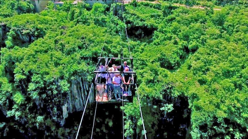 File:JinshajiangRopewayTreesView.jpg