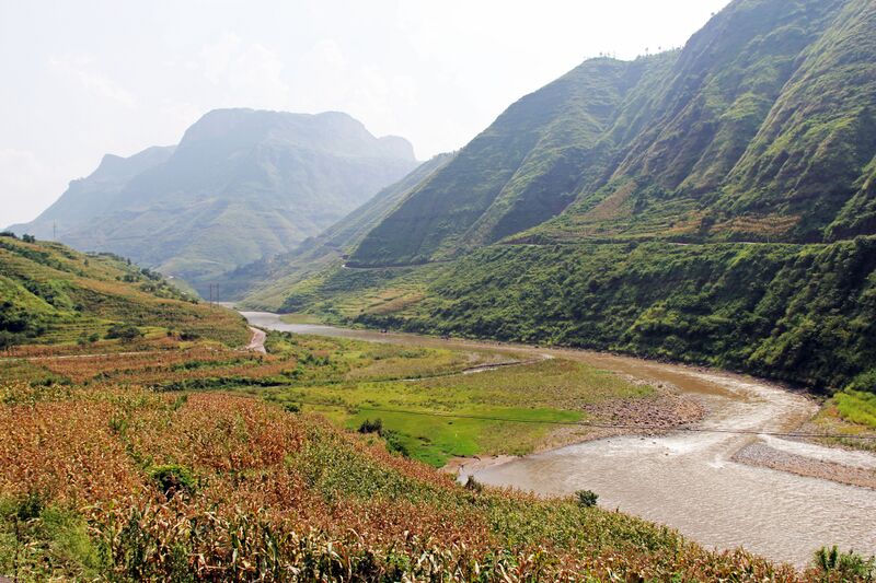 File:BeipanjiangSouthOfDuge.jpg