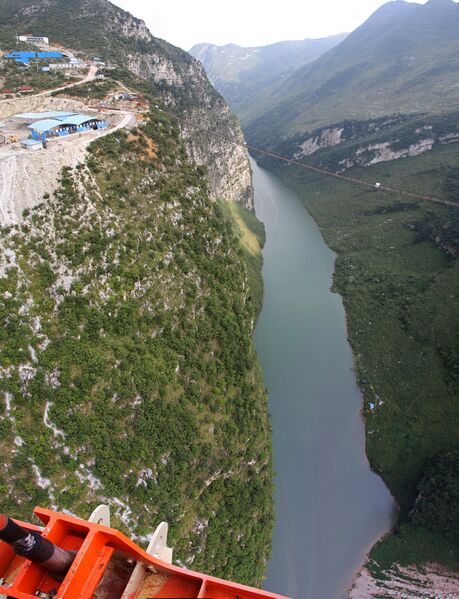 File:DimuheFootbridgeSidePanorama.jpg