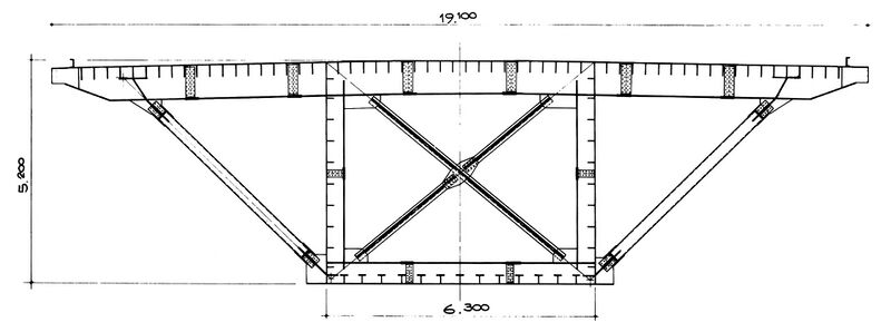 File:PlatanoDeck.jpg