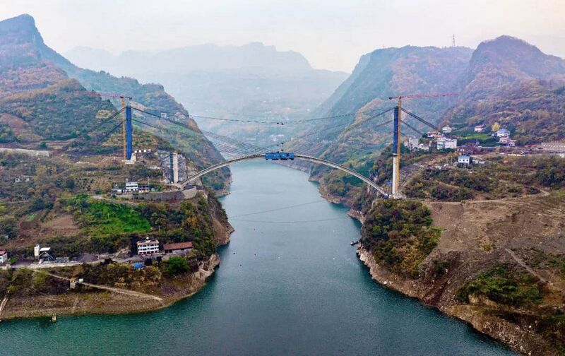File:Qingjiang Bridge TianchikouClosedeSide.jpg