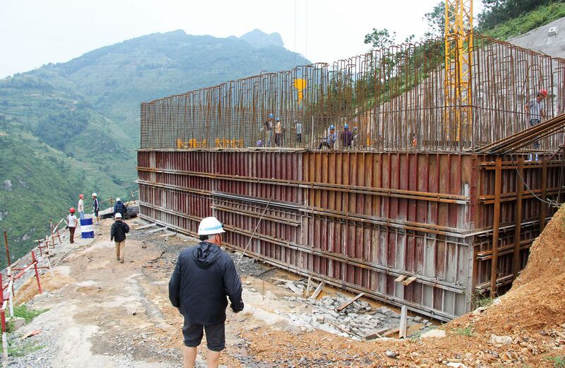 File:43Beipanjiang2016EastTowerFoundationView.jpg