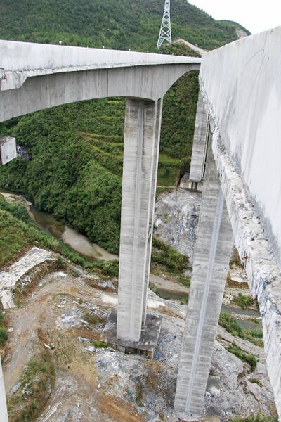 File:GuanlinPiersView.jpg
