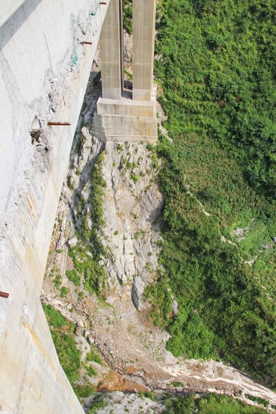 File:Hetou-1BridgeSouthPierView.jpg