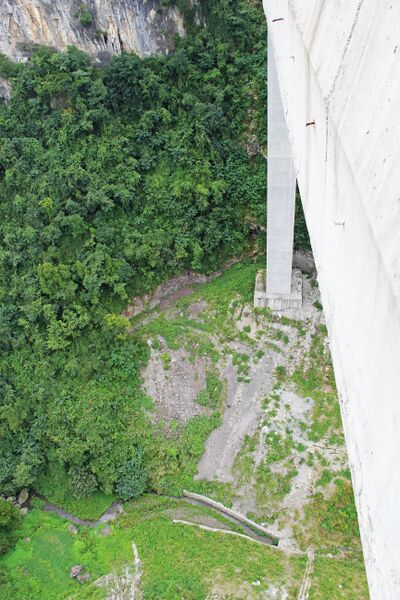 File:MayangouCreekDownView.jpg