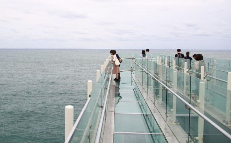 File:OryukdoSkywalkGlass.jpg