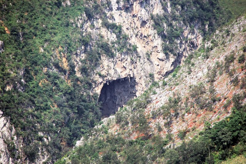 File:Beipanjiang2013AreaCave.jpg