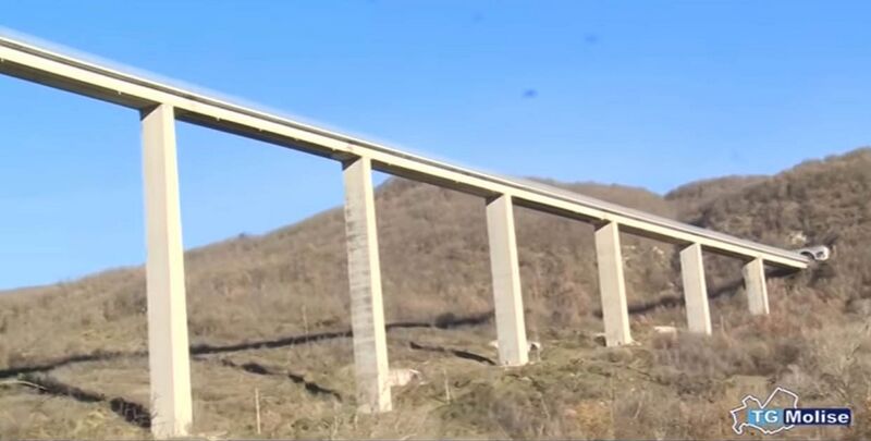 File:GamberalePiers.jpg