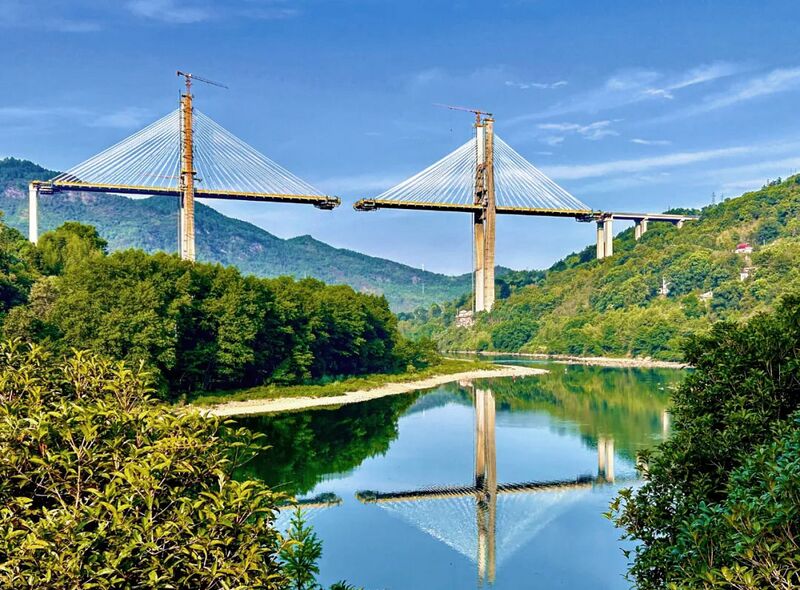 File:Loushui Bridge ChangtanheConnected.jpg