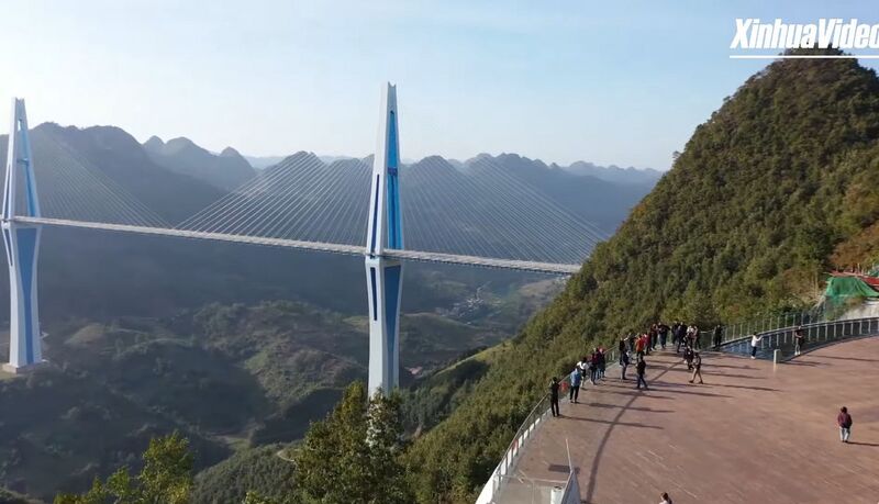 File:PingtangVisitors11.jpg