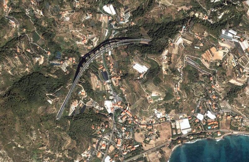 File:ValleLatteAerial.jpg