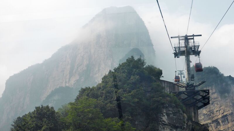 File:161TianmenMountainRideByFilmer.jpg