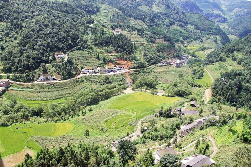 File:LengshuiheValleyView.jpg