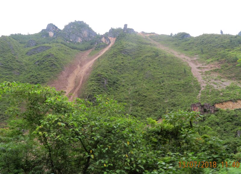 File:621Route210MountainChutesByJohnFilmer.JPG
