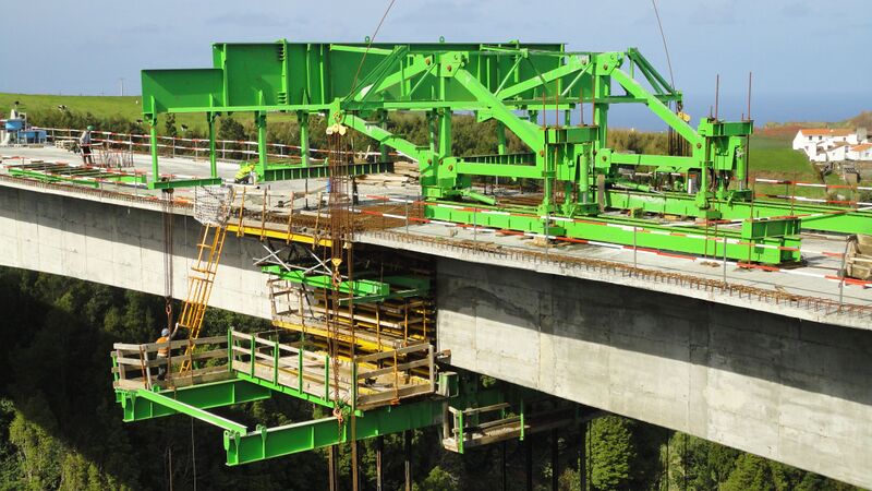 File:DespequesuasClosure4.jpg