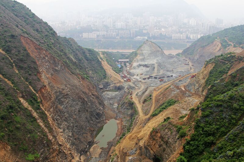 File:PanzhihuaHighBeamViaductView.jpg