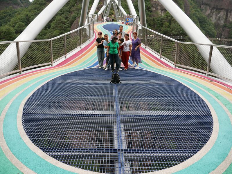 File:WolongFootbridge17.JPG