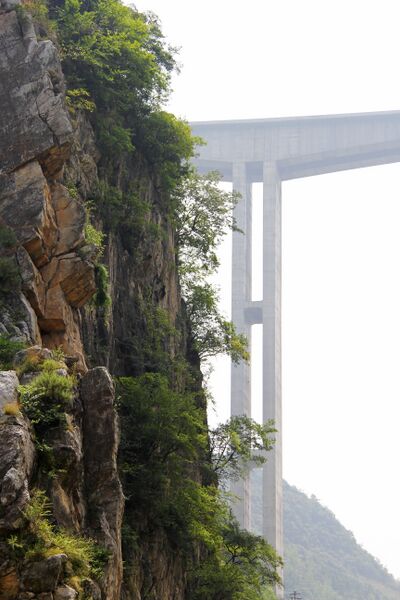 File:NayonghePier&RockWall.jpg
