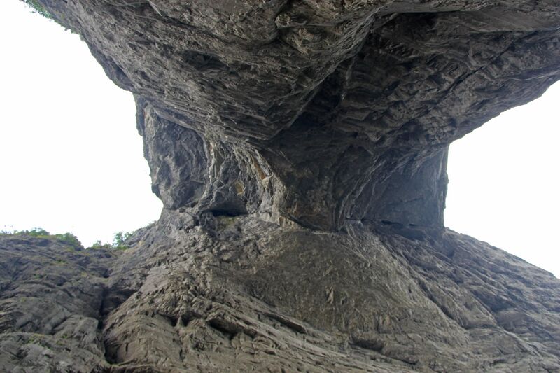 File:133TianmenMountainHoleRoof.jpg
