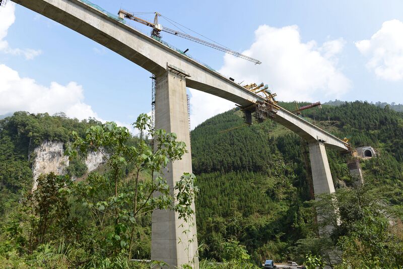 File:MayingheView2014Prob96mtrSpan.jpg