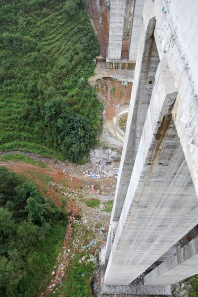 File:YinchanggouPiers.jpg