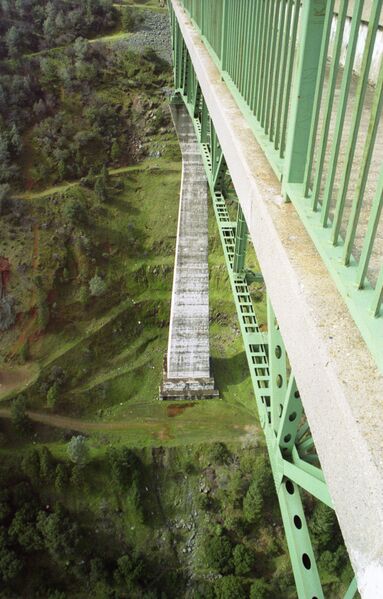 File:19AuburnBridge.jpg