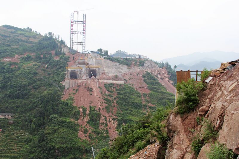 File:YelangheRailwayHighline&Canyon.jpg