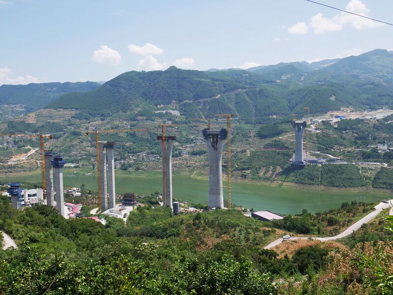 File:DaxihePiersBlue.JPG