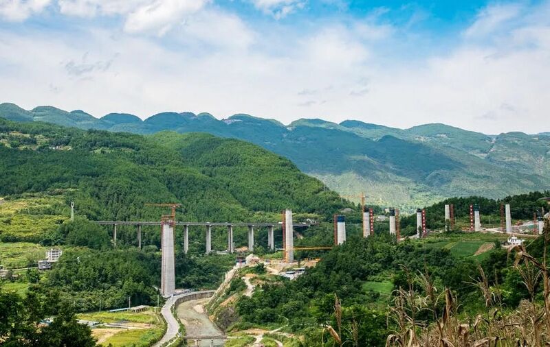 File:Shilianghe RailwaySide.jpg