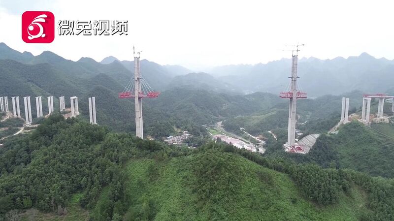 File:YunwuTallTower.jpg