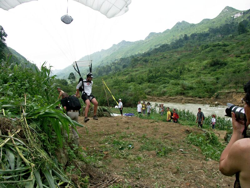 File:17JumperLands3.jpg