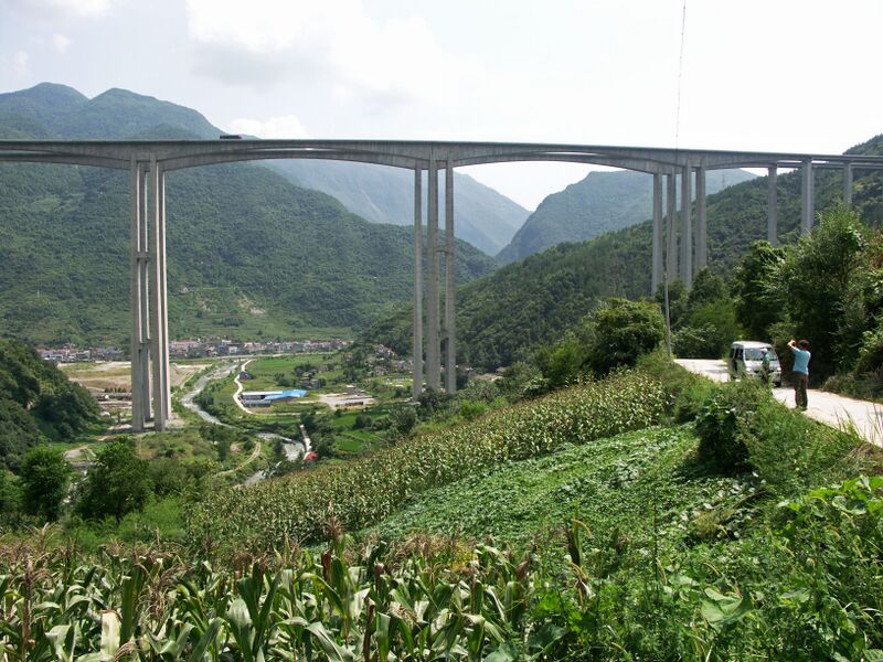 File:LongtanheGeorges2.jpg