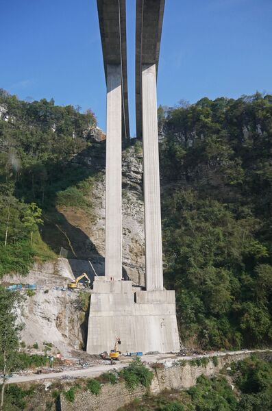 File:Shiqiao Bridge WudaoPiersView.JPG