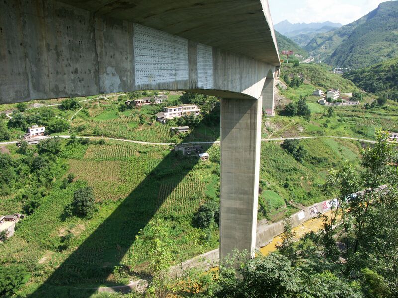 File:AnwenSideView.jpg