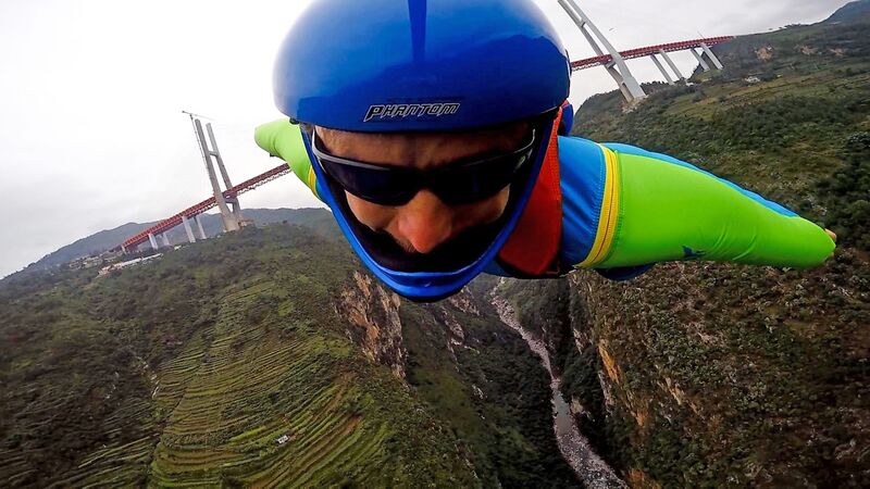 File:DugeRussianBASEjumper.jpg