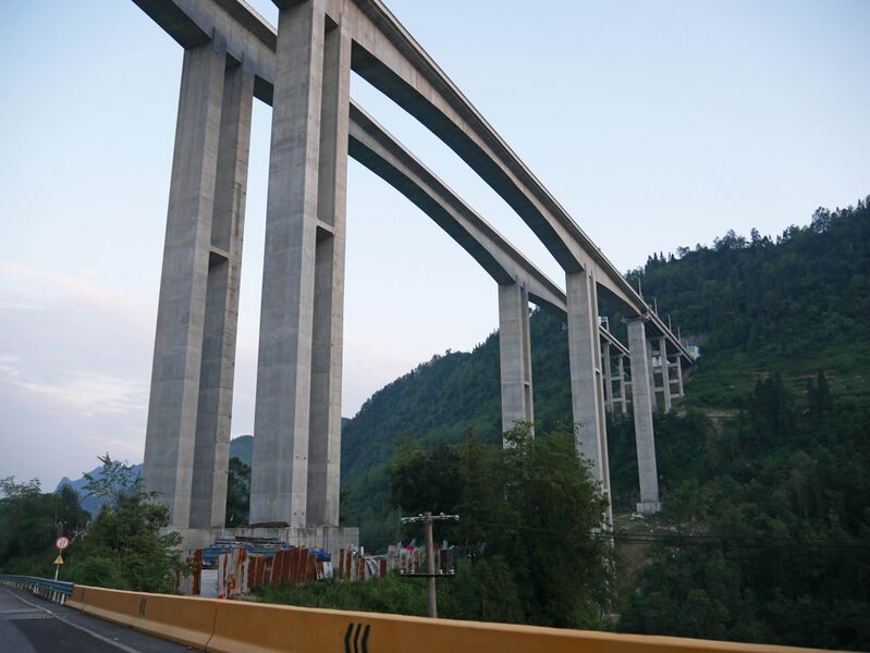 File:HuazhushanPierSky.JPG