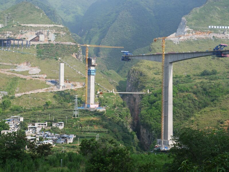 File:ShangwujiaoLonglens5.JPG