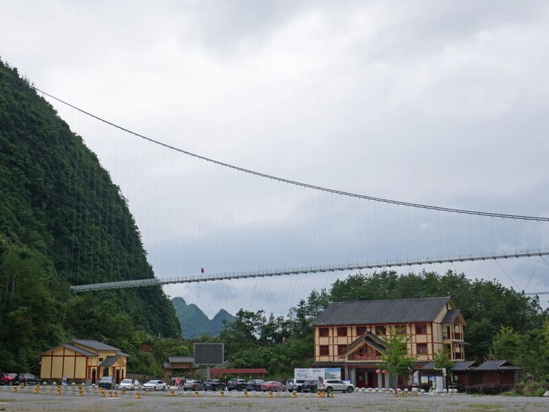 File:Yundingfeidu Glass Footbridge24.JPG