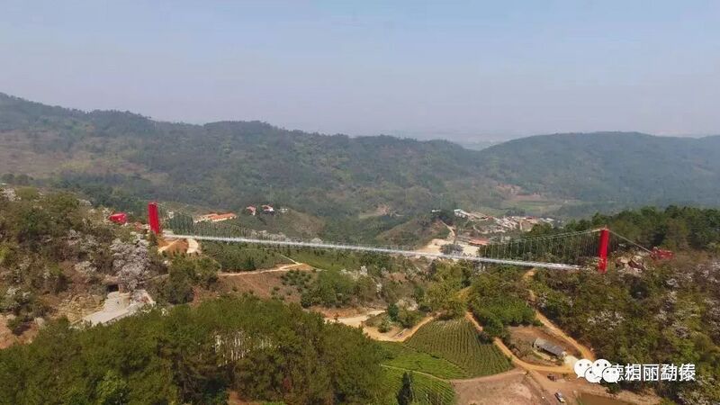 File:Fengchuipo Glass Prob 35mtrH.jpeg