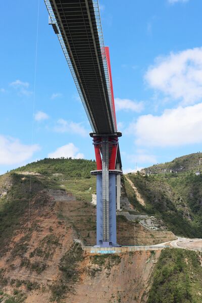 File:LongliBungyPlatform2ByGaryC.JPG