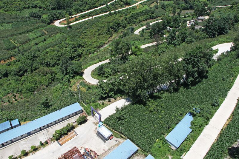 File:DinaheNewRoadAccessConst.JPG
