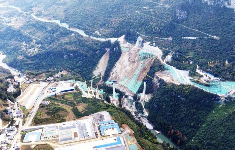 File:Qingjiang Bridge YaojiapingHighDrone2.jpg