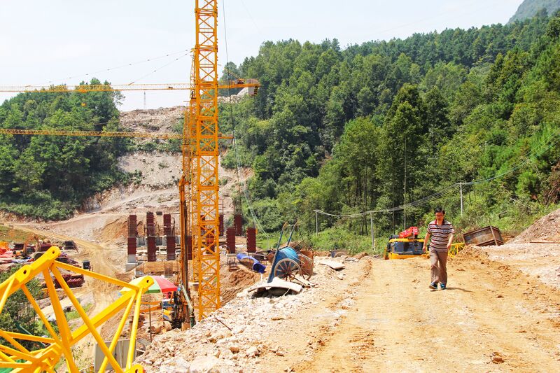 File:XianghuoyanArchApproach&ZF.jpg