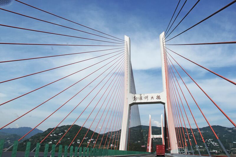File:PengxiheTowerCables.JPG