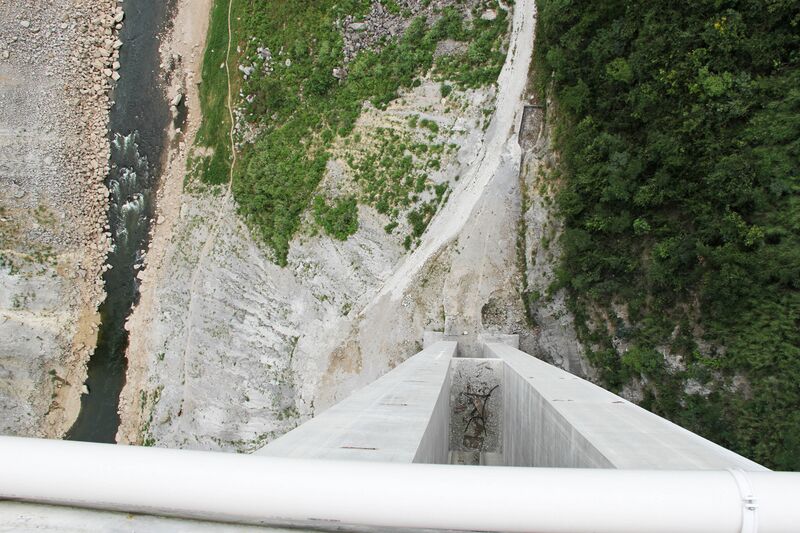 File:XifenghePierDrop.JPG