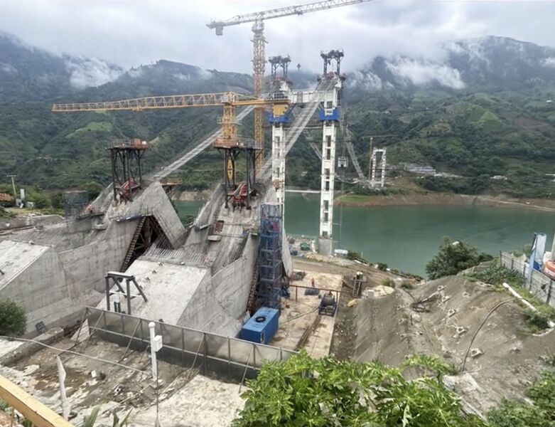 File:Yalongjiang Bridge HuangniliangziFoundation.jpg