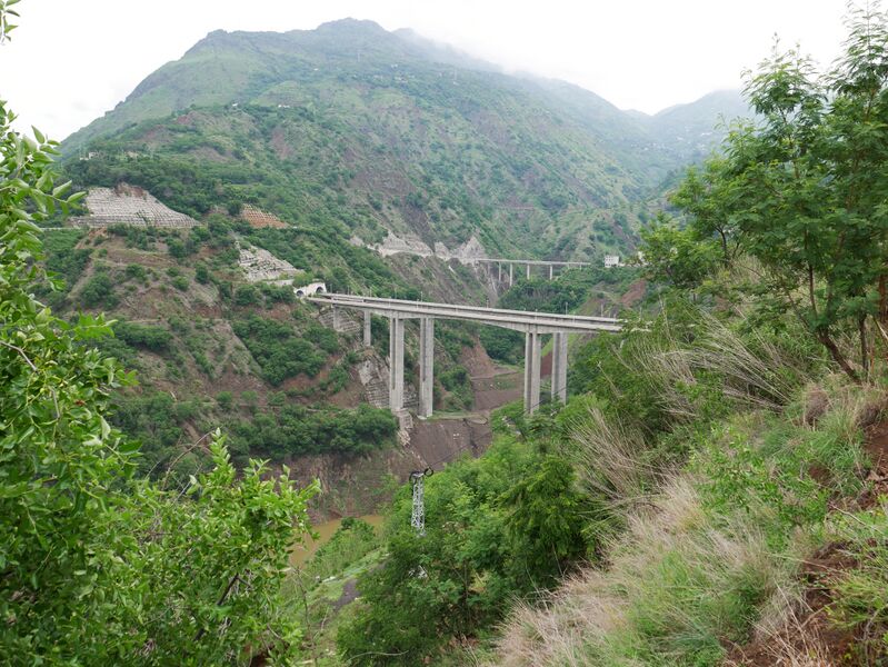 File:DashagouBridgesWide.JPG