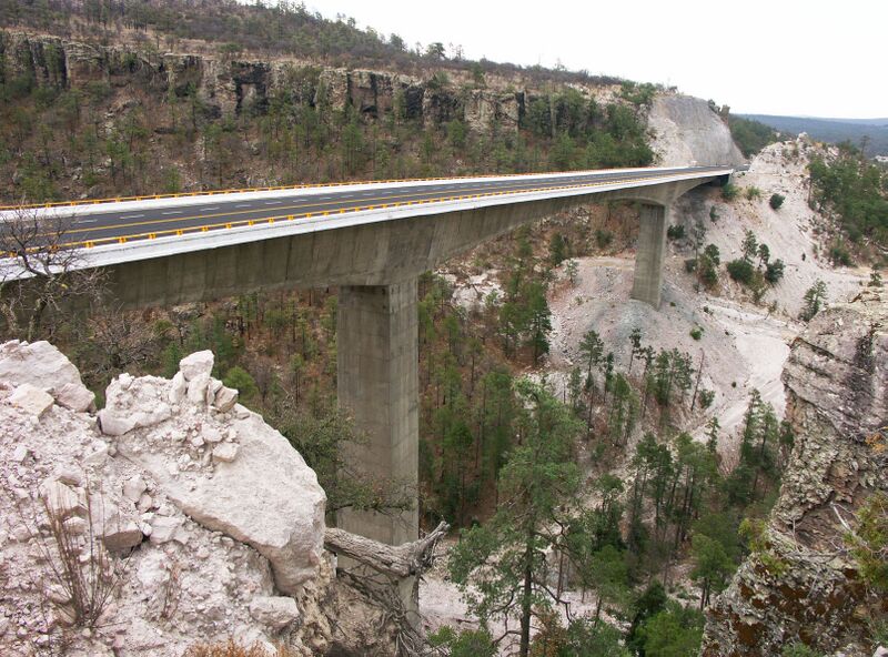 File:LaPintaBridge copy.jpg